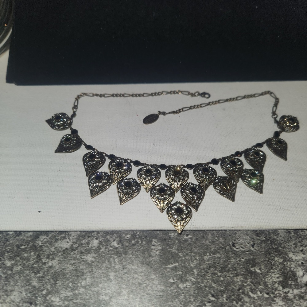 Vintage Style Antique Gold Tone Filigree Bib Necklace Black Rhinestone Statement - Picture 4 of 16
